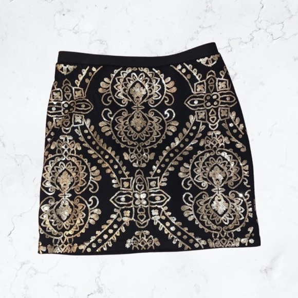 🚨 LAST CHANCE! 💫 3 for $15! 💫 Mini Sequined Skirt - Picture 3 of 4
